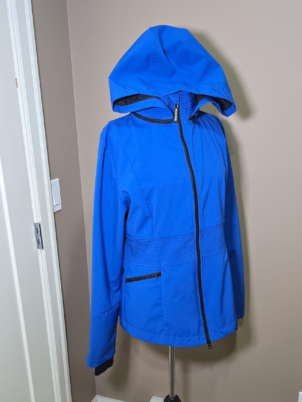 NOEL ASMAR Equestrian Hooded Jacket - Lightweight Zip Front Bright